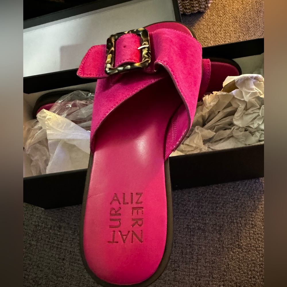 Naturalizer crushed berry buckled slides